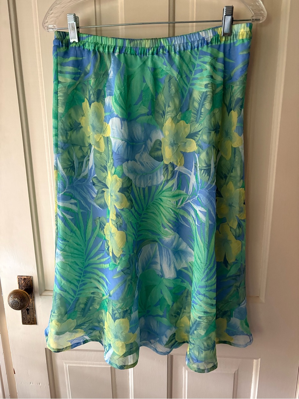 Draper’s & Damon’s Petites Tropical Floral Elastic Waist Skirt
